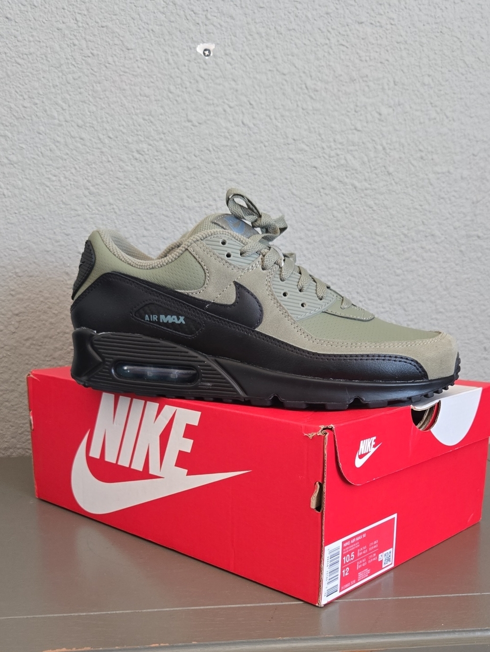 Nike Air Max Men's Olive & Black Low-Top Sneaker